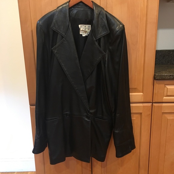 Vintage Black Leather Coat - Picture 2 of 10